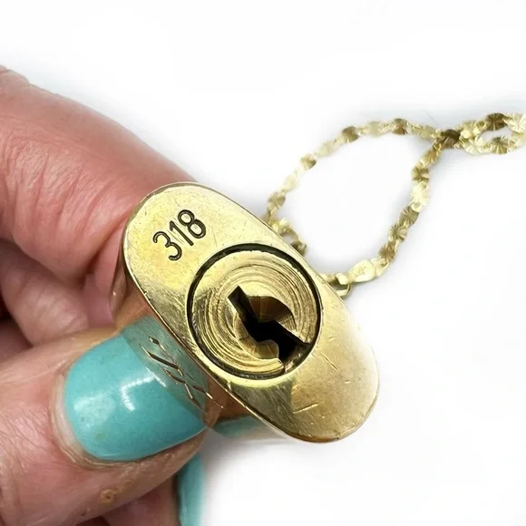 Authentic Louis Vuitton Lock #318 NO KEY & Aftermarket 20" Diamond-Cut Chain - Picture 8 of 17